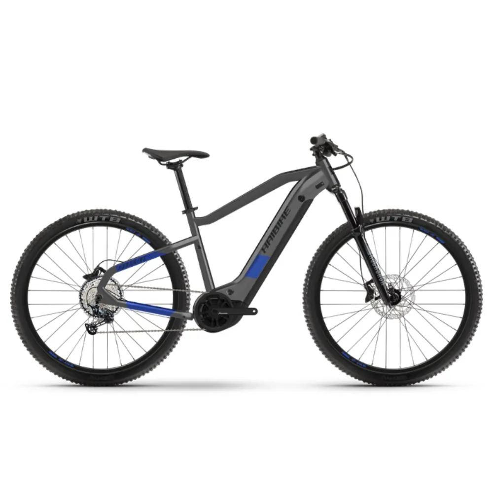 Graues E-Mountainbike mit blauen Akzenten, Hardtail, Shimano-Antrieb, Offroad-Reifen